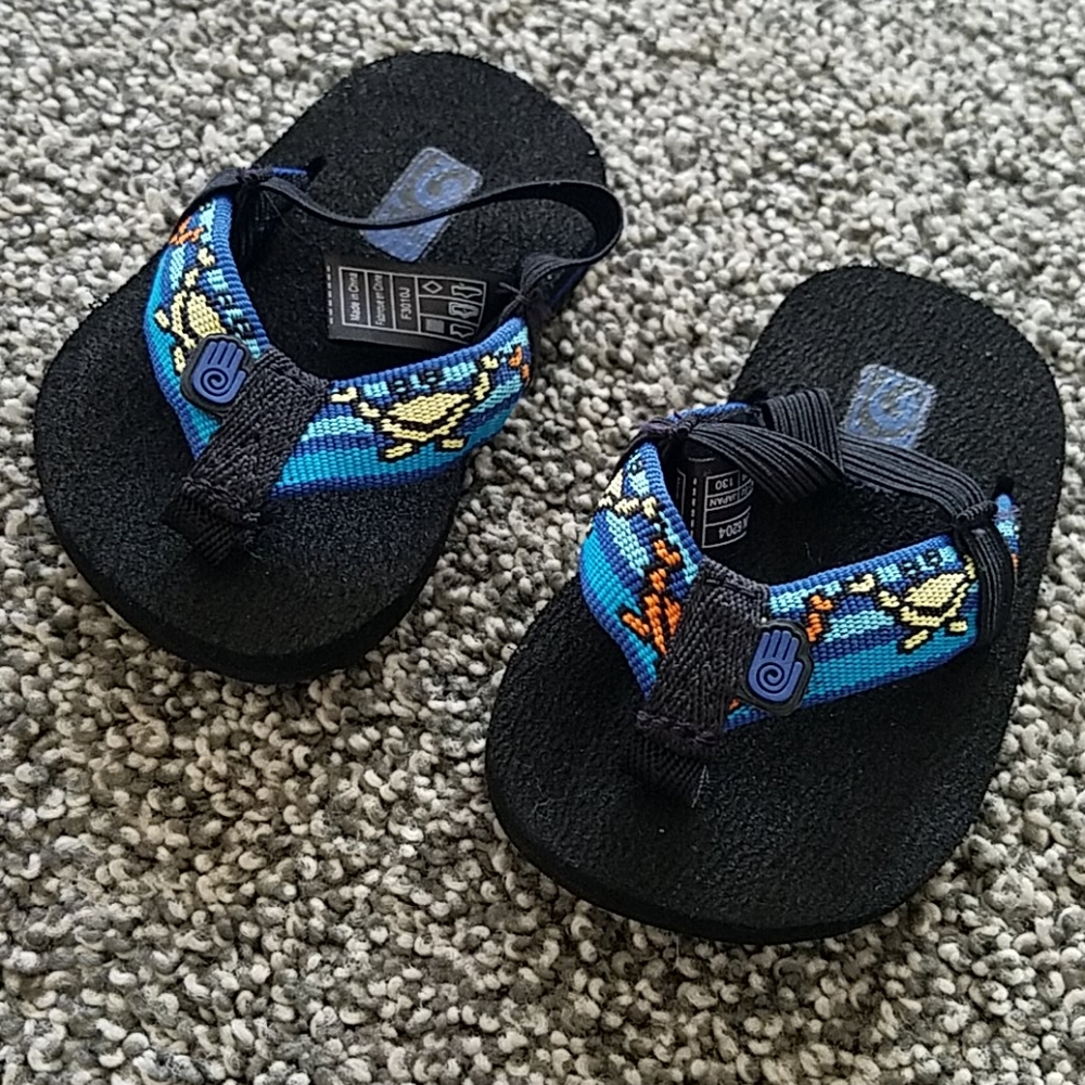Teva infant flip flops size 2&3